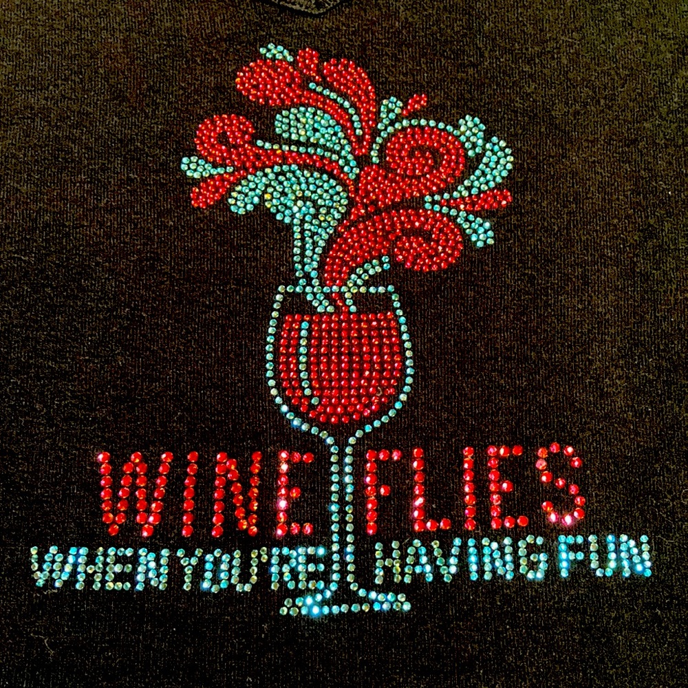 Wine themed v-neck top - Picture 3 of 7